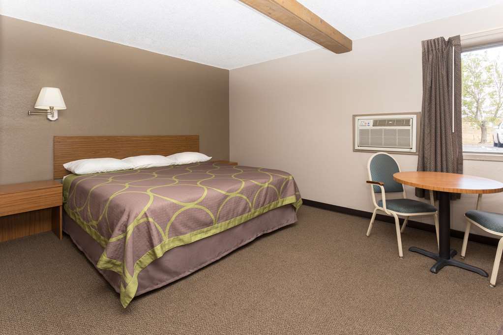 Super 8 By Wyndham Colorado Springs Peterson Space Force Cimarron Hills Quarto foto